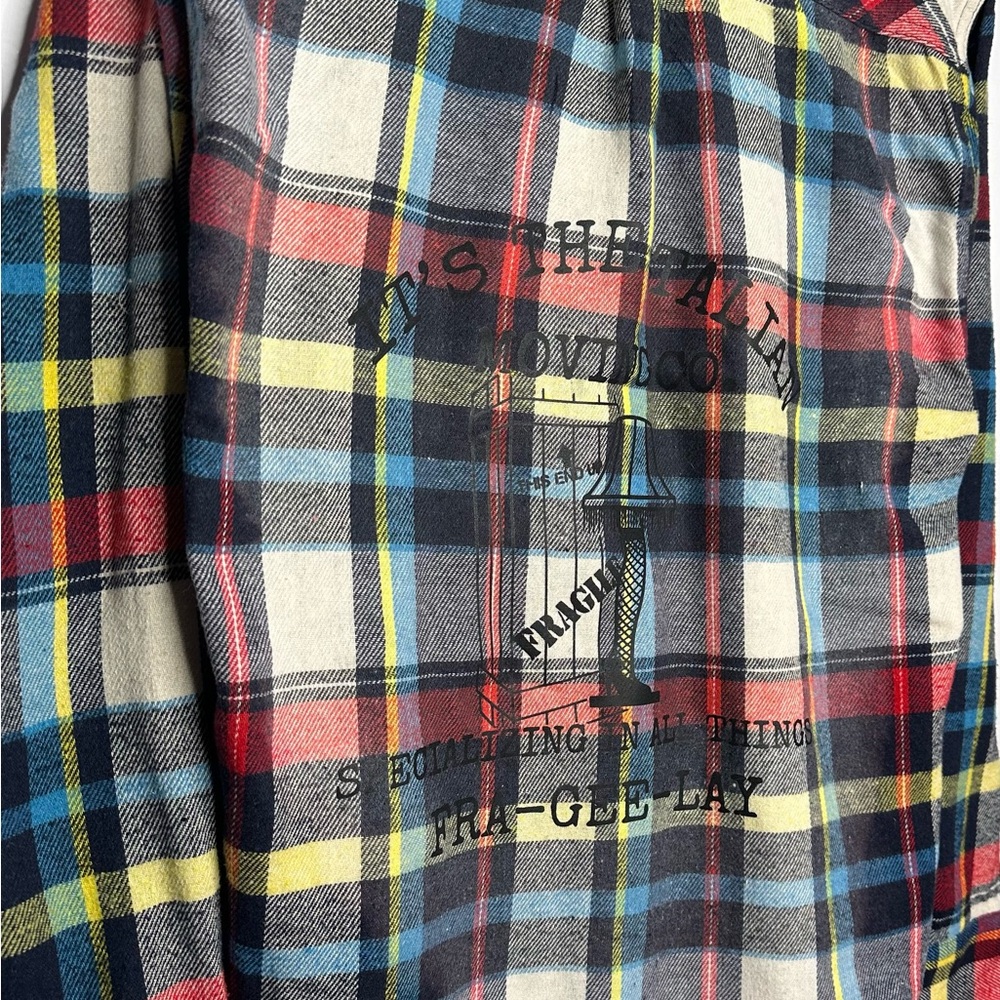 Christmas flannel. Men’s size medium - Picture 6 of 8
